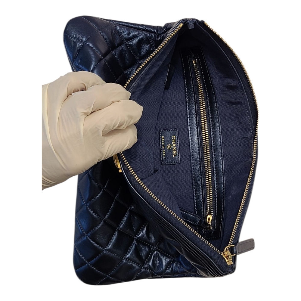 Chanel Blue Quilted Leather Clutch - Picture 4 of 10